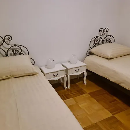 Amore Koper Apartament *